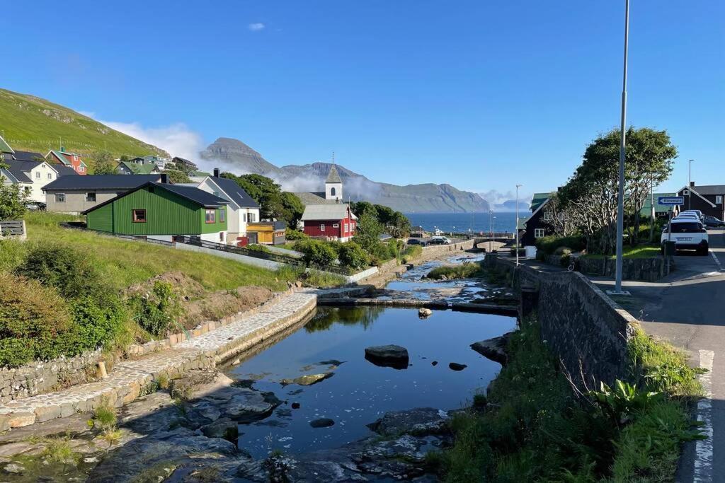 Charming And Authentic Heritage Retreat In Kvivik - Right Next To The River Exteriör bild